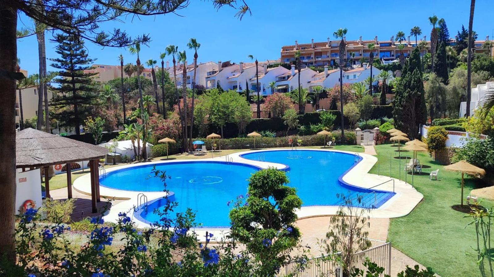 Benalgolf Lovely Apartment In Benalmadena With Sea Views, Excellent Wifi Connection, Private Backyard With Bbq Екстериор снимка